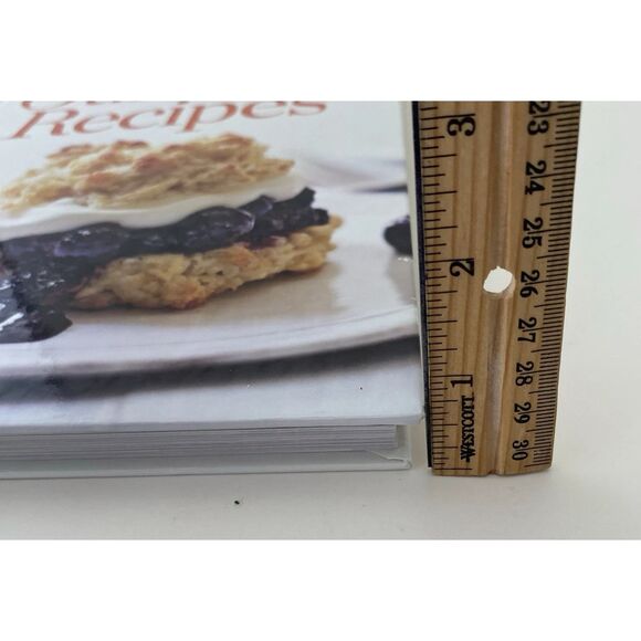 FAMILY CIRCLE OUR BEST RECIPES 2016 by Family Circle - Picture 12 of 16